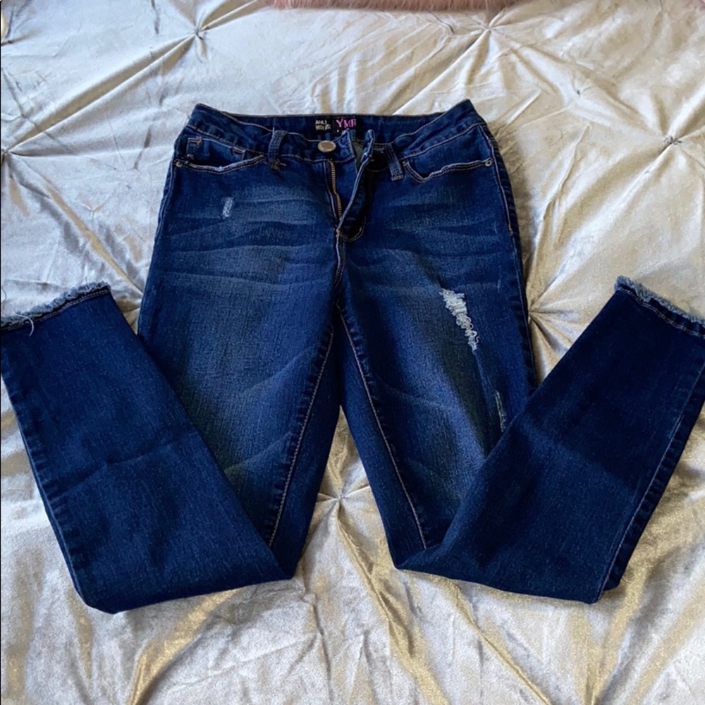 High waisted ripped jeans